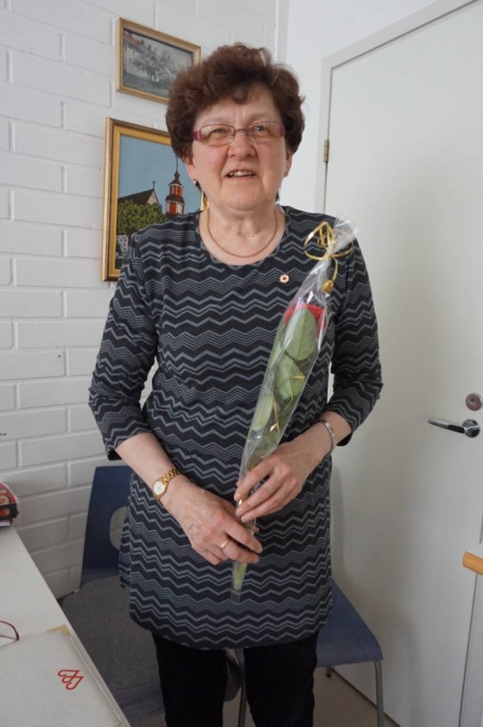 3.5.2017 pidetyssä hallituksen kokouksessa luovuttivat  varapuh.johtaja Lauri Koliseva ja sihteeri  Anna-Leena Seitsonen  SPR:n ansiomerkin  jäsenmestari Marketta Räsäselle.